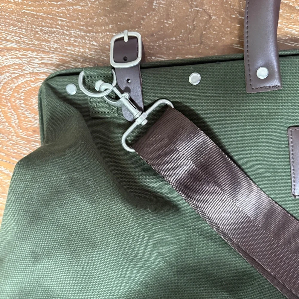 Line of Trade Canvas Weekender Bag NWOT Olive Green Unisex / Messenger Bag
